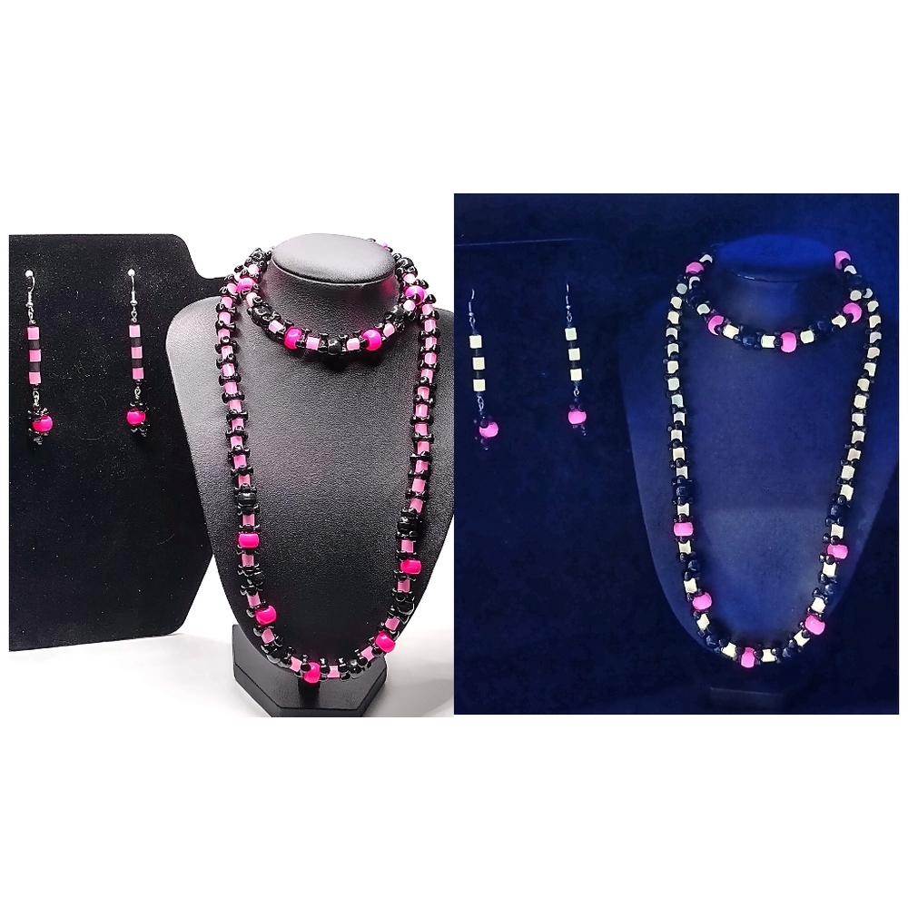 GLOW NECKLACE